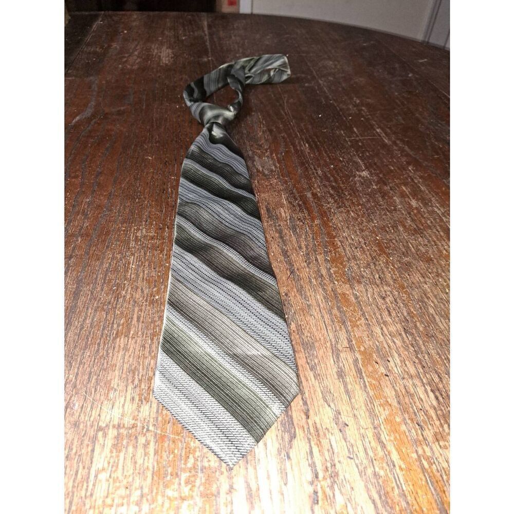 Van Heusen Grey Stain Resistant Silk Mens Neck Tie